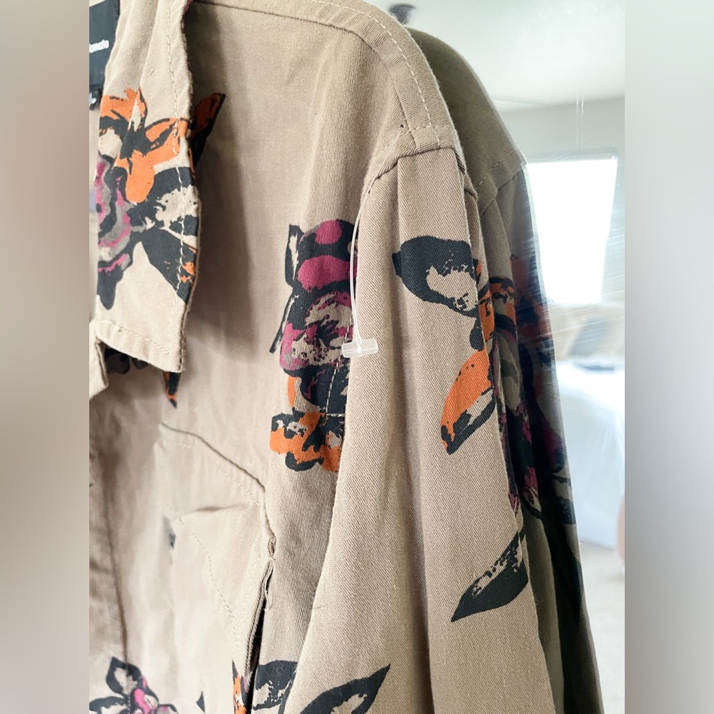 Button Down Utility Jacket - Picture 2 of 9